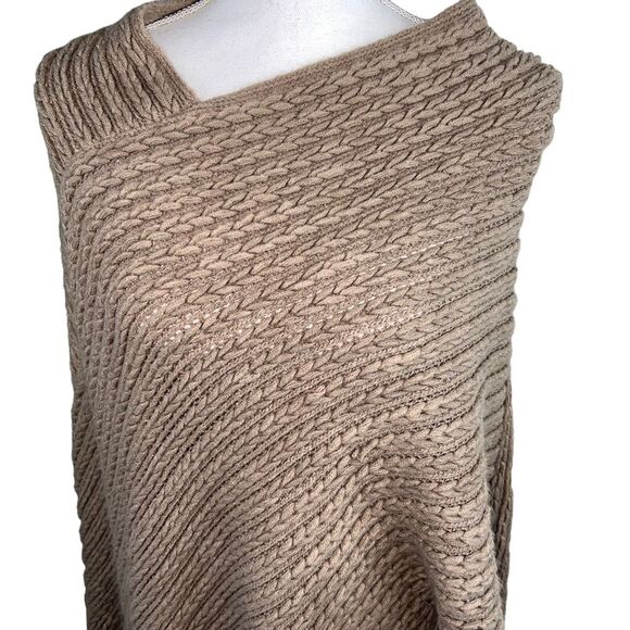 Taupe Tan Pullover Knit Sweater Poncho Fringed One Size Fits Most - Picture 3 of 8